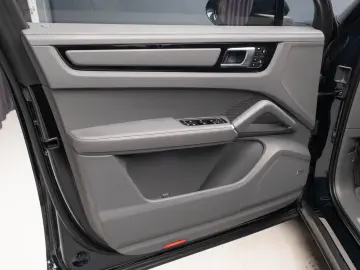 Porsche Cayenne Platinum Hyb   Garantie   Leasing