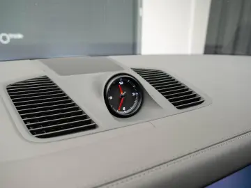 Porsche Cayenne Platinum Hyb   Garantie   Leasing