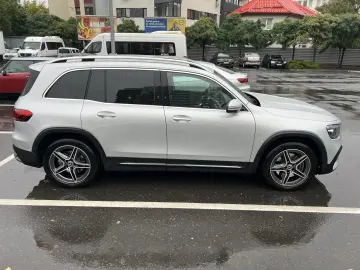 Mercedes-Benz GLB 250