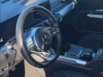 Mercedes-Benz GLB 250