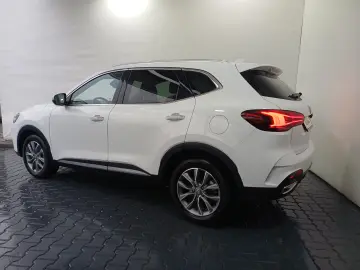 MG HS 1.5T GDI Luxury Automată 162CP