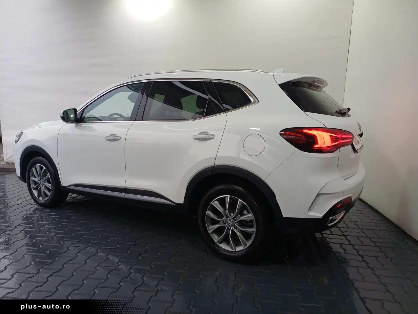 MG HS 1.5T GDI Luxury Automată 162CP