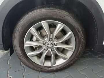 MG HS 1.5T GDI Luxury Automată 162CP