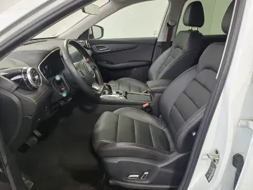 MG HS 1.5T GDI Luxury Automată 162CP