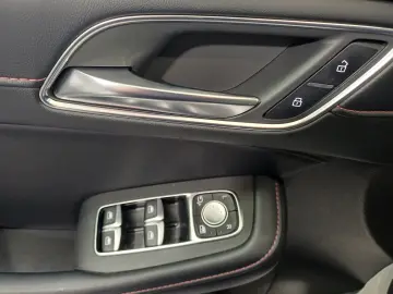 MG HS 1.5T GDI Luxury Automată 162CP