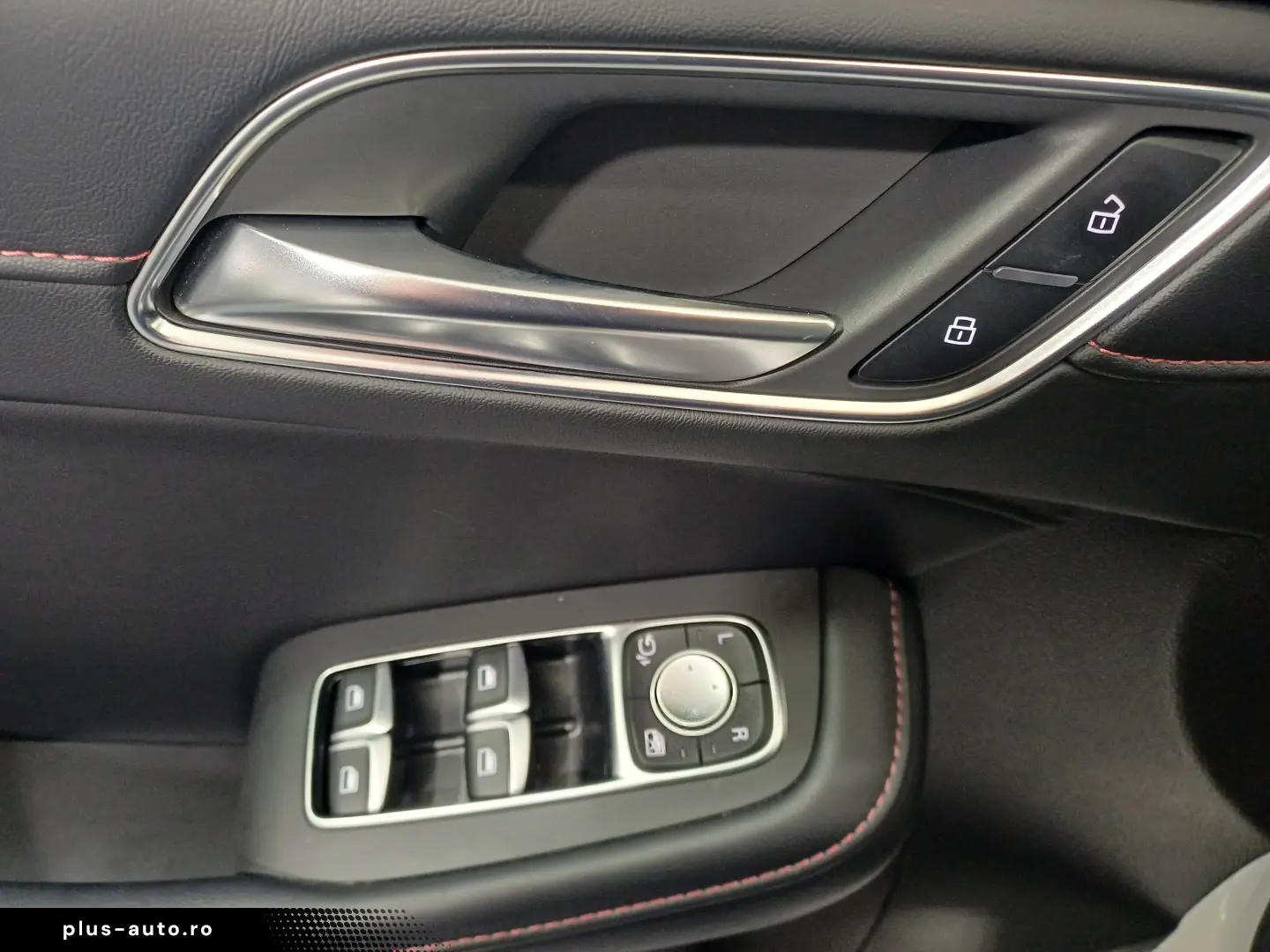 MG HS 1.5T GDI Luxury Automată 162CP