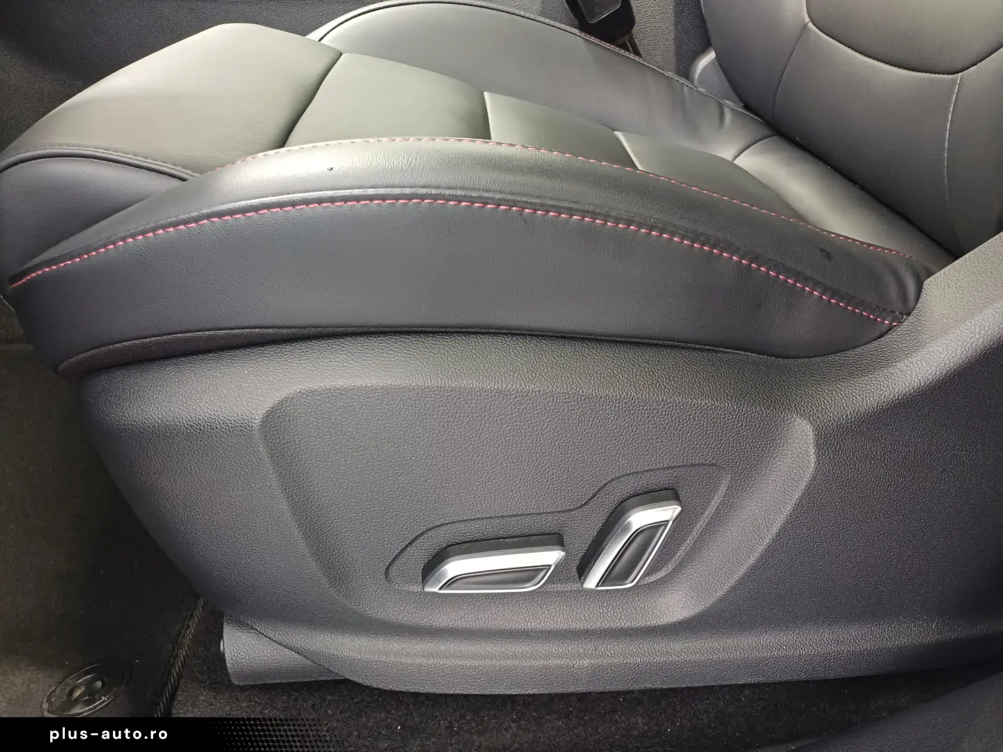 MG HS 1.5T GDI Luxury Automată 162CP