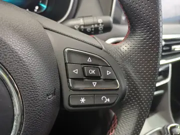 MG HS 1.5T GDI Luxury Automată 162CP