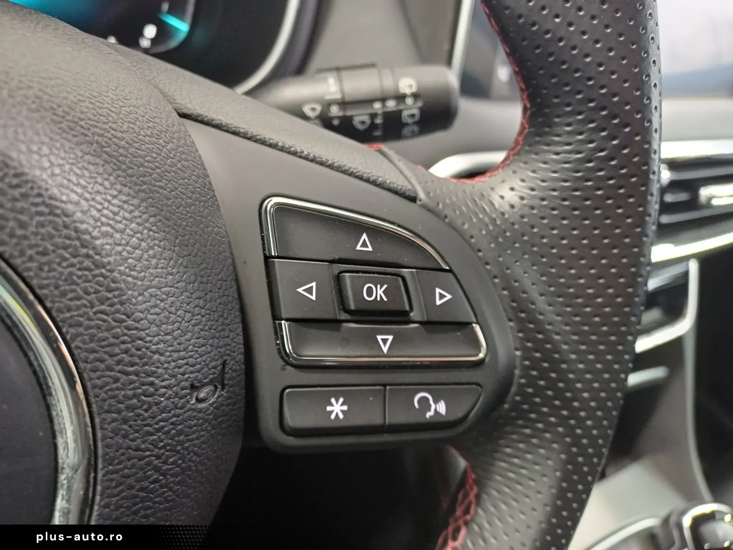 MG HS 1.5T GDI Luxury Automată 162CP