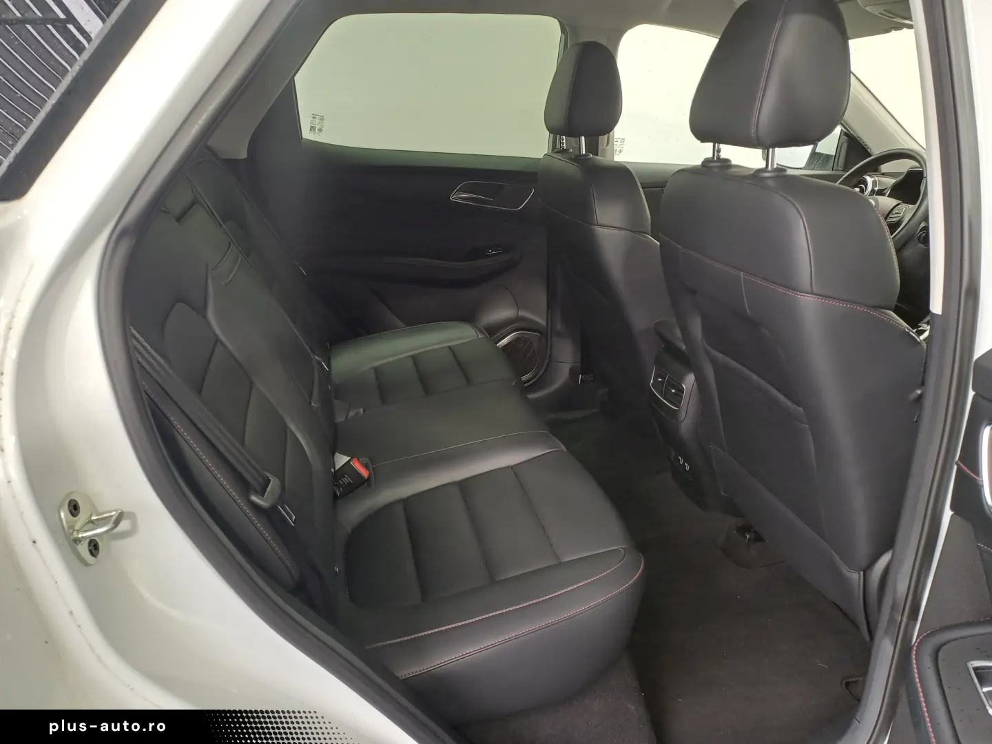 MG HS 1.5T GDI Luxury Automată 162CP