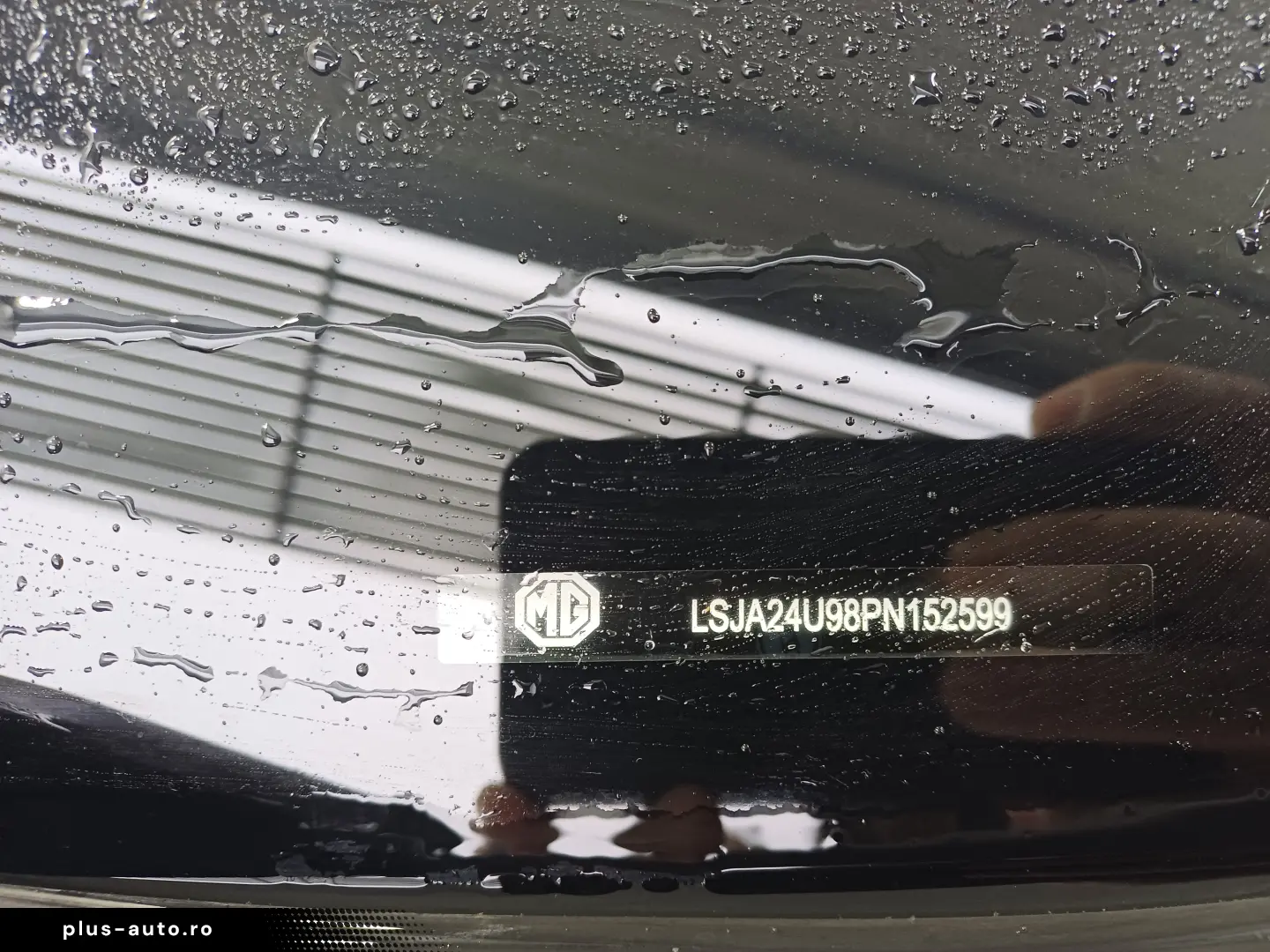 MG HS 1.5T GDI Luxury Automată 162CP