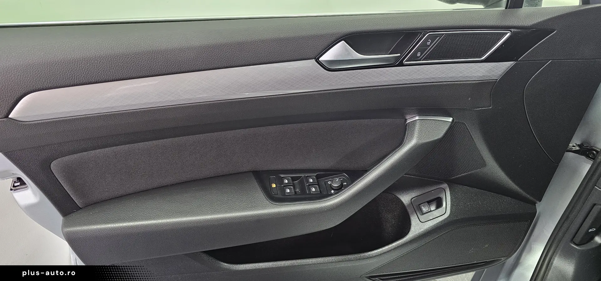 VW Passat Business 2 0 TDI 150 Cp DSG