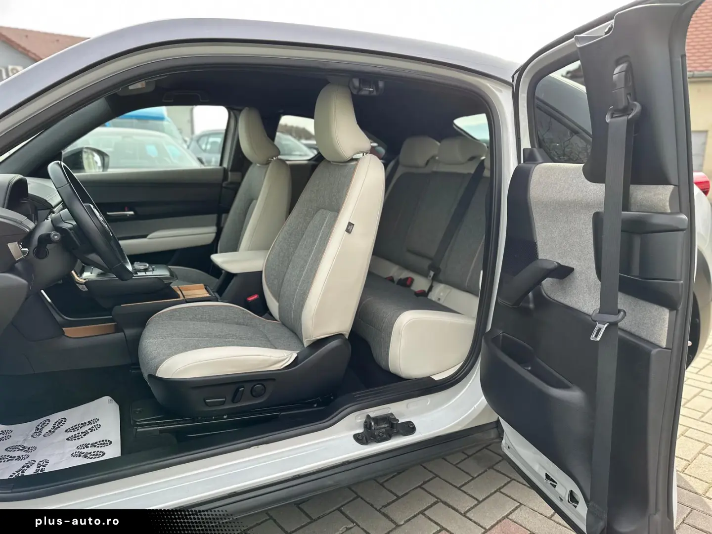 Mazda MX-3 e-skyactiv First edition