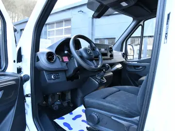 MERCEDES-BENZ Sprinter 211CDI RWD L2