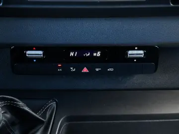 MERCEDES-BENZ Sprinter 211CDI RWD L2