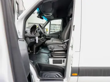 MERCEDES-BENZ Sprinter 317 CDI L3H2 Navi Kamera