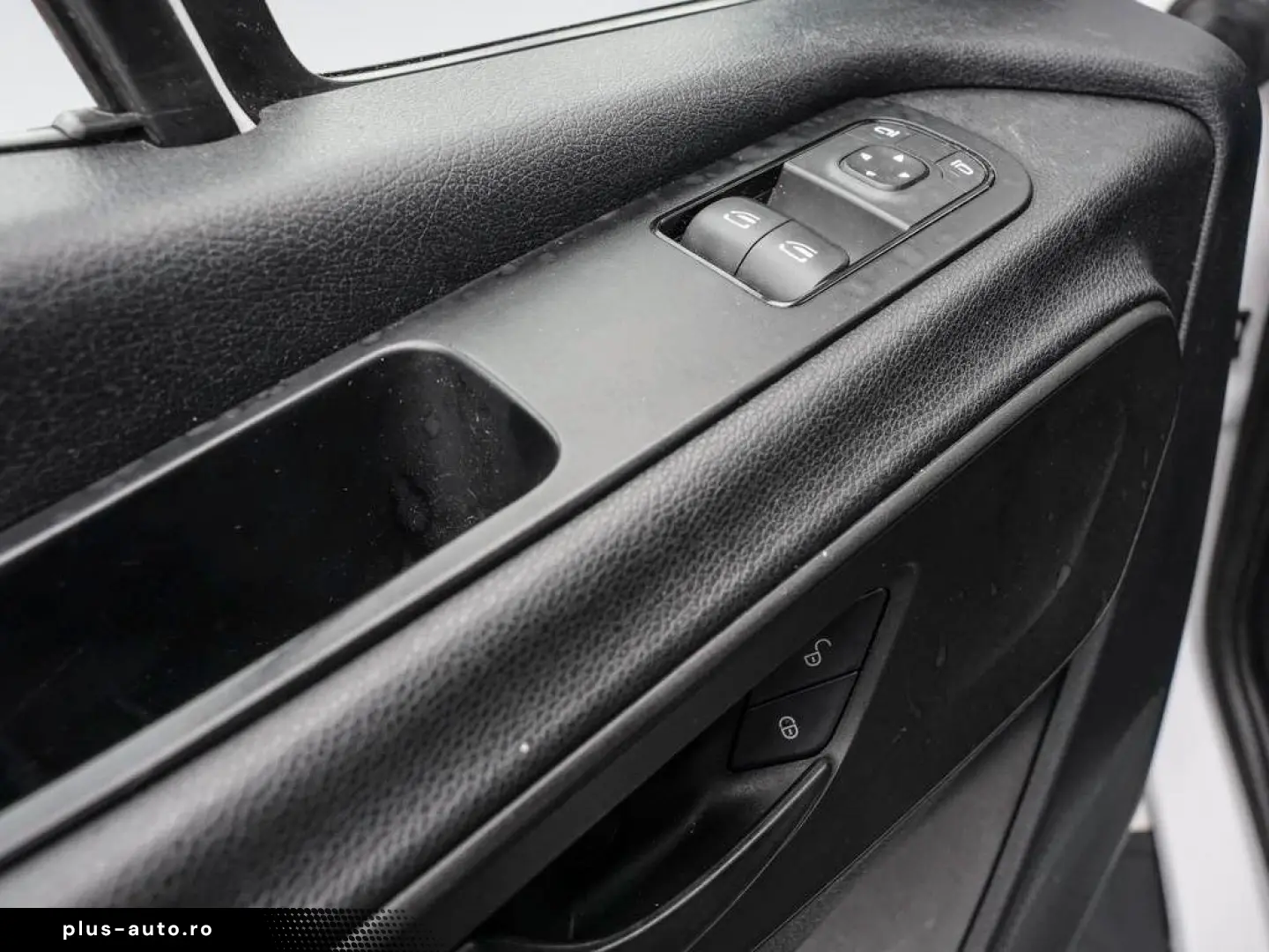 MERCEDES-BENZ Sprinter 317 LED MBUX