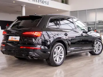 Audi Q7 55 TFSI quattro tiptronic  S line