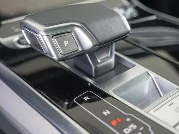 Audi Q7 55 TFSI quattro tiptronic  S line