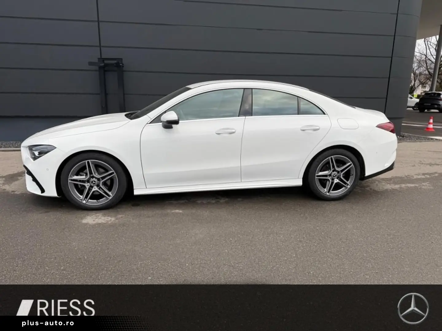 MERCEDES-BENZ CLA 180 AMG MBUX LED Ambiente Rückfahrkamera