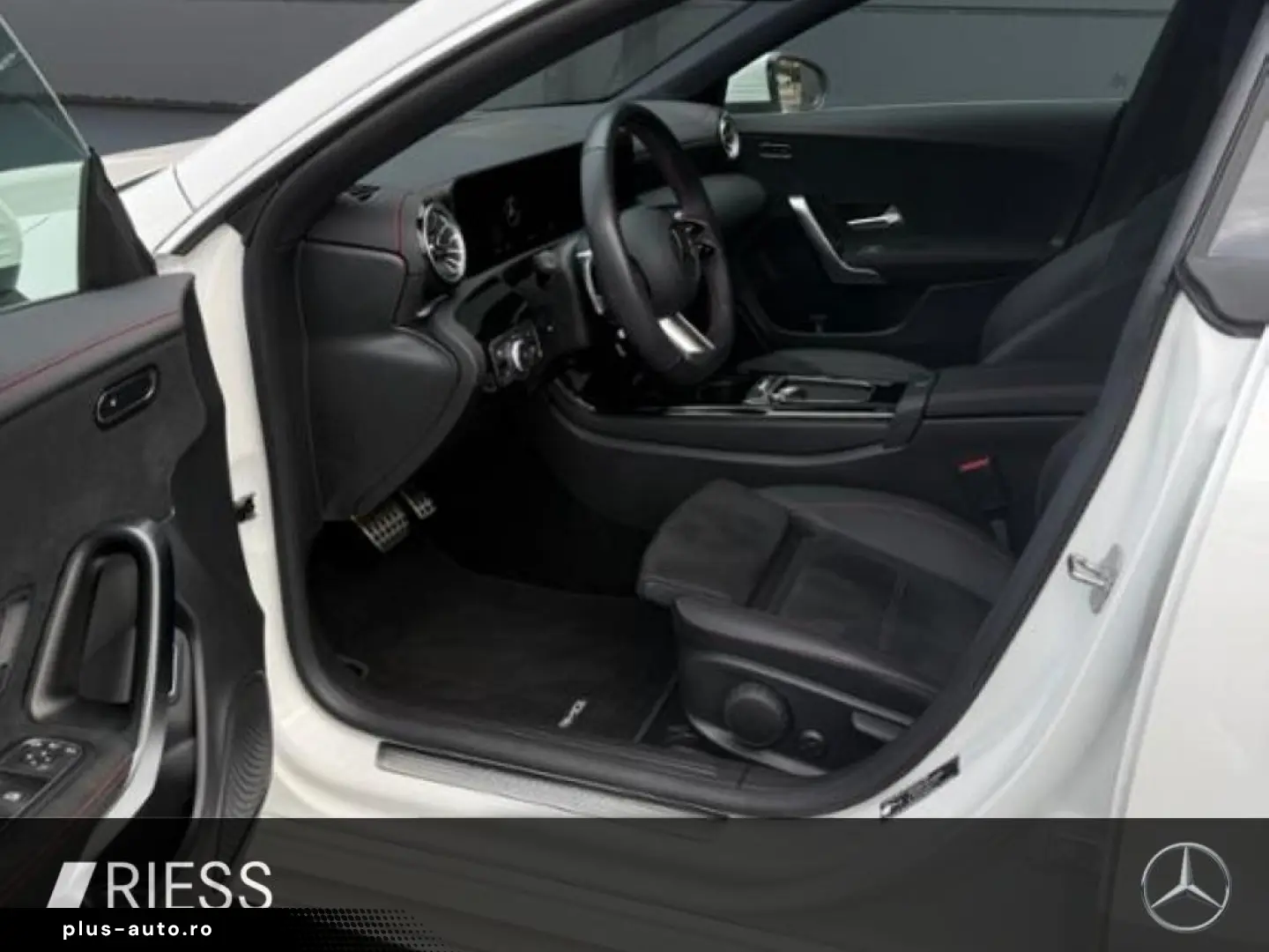 MERCEDES-BENZ CLA 180 AMG MBUX LED Ambiente Rückfahrkamera