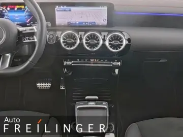 MERCEDES-BENZ CLA 180 Coupé AMG Line Navi Distronic &hellip;