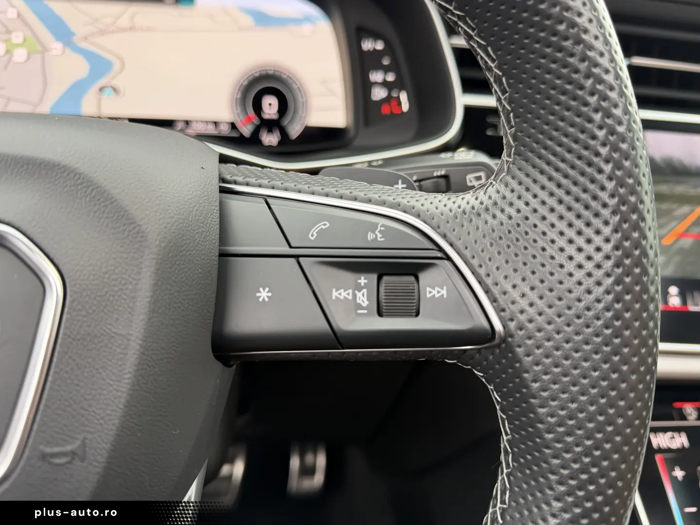 Audi Q8 S-line 2022   89.000km   Istoric Service