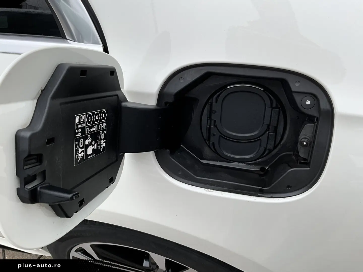 MERCEDES-BENZ S 580 e HUD AMG Panorama 8xAlu Night Paket