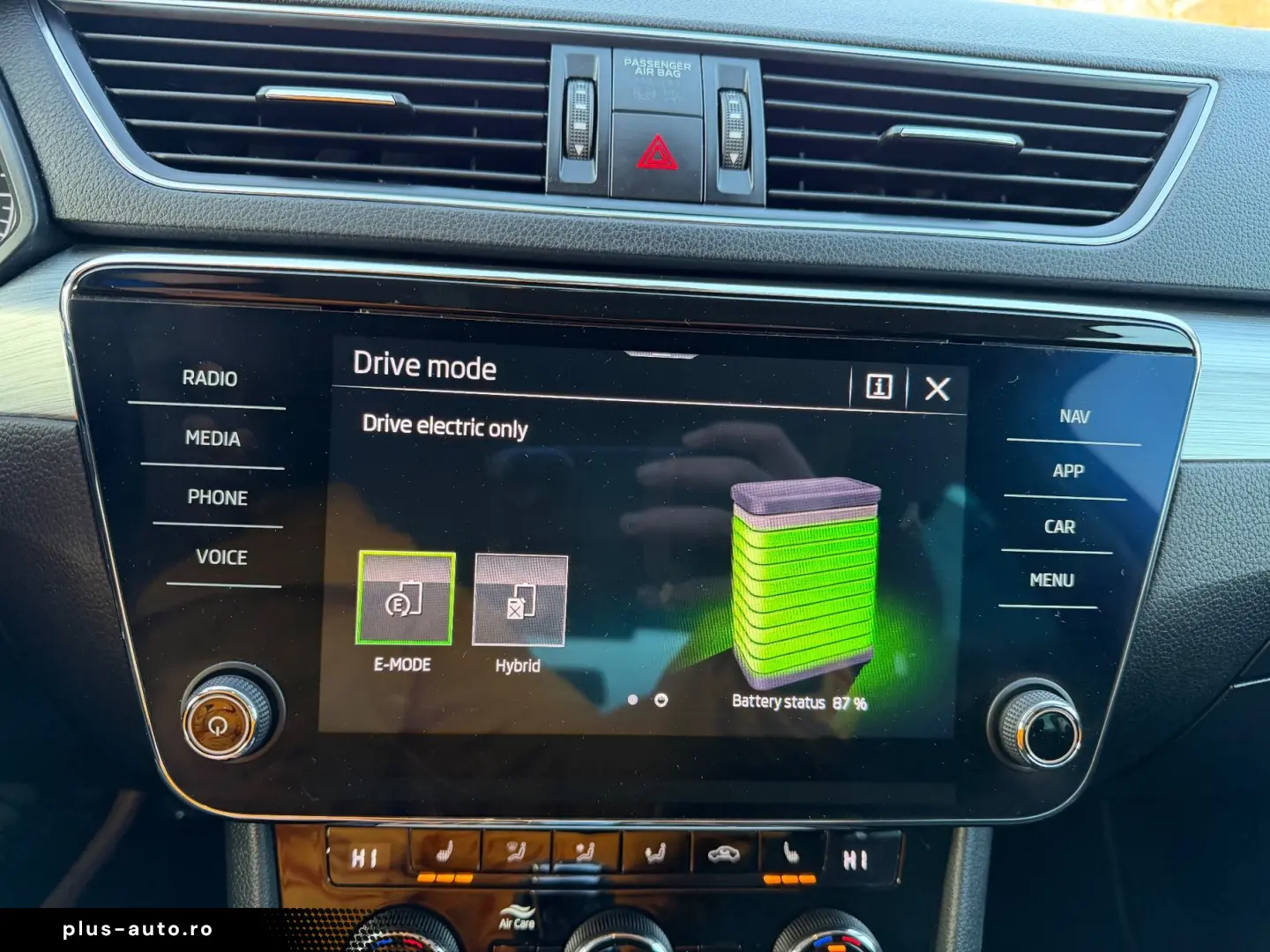 Skoda Superb Gen-Iii-2015