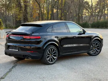 Porsche Cayenne-Coupe