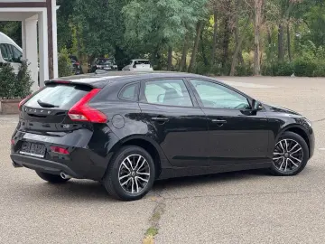 Volvo V40 Gen-Ii-2012