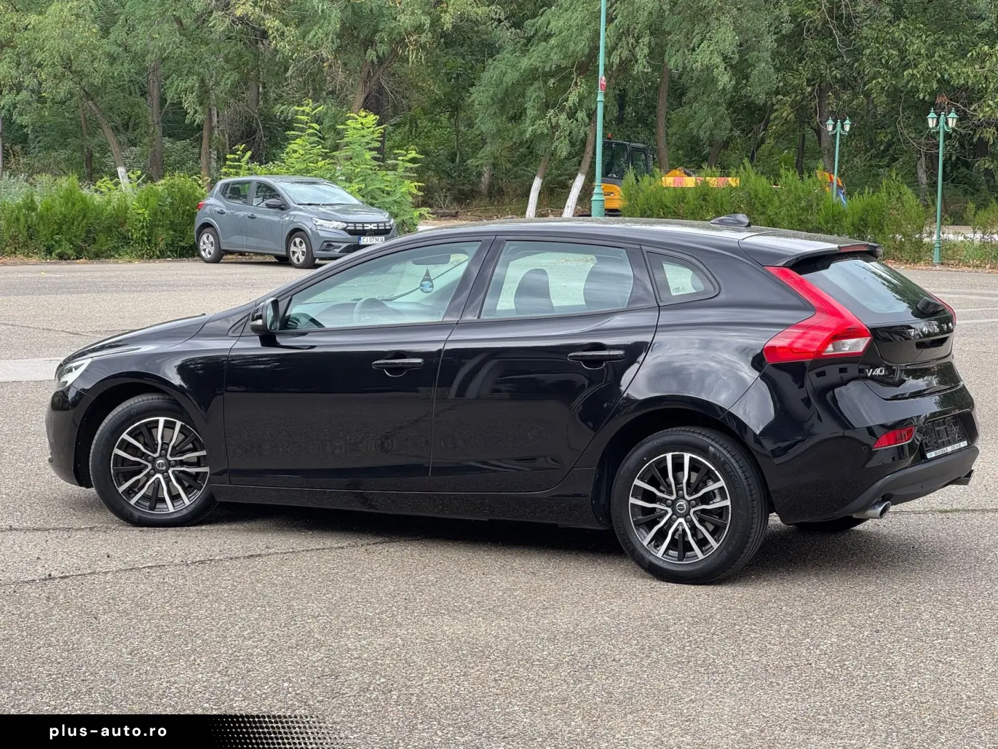 Volvo V40 Gen-Ii-2012