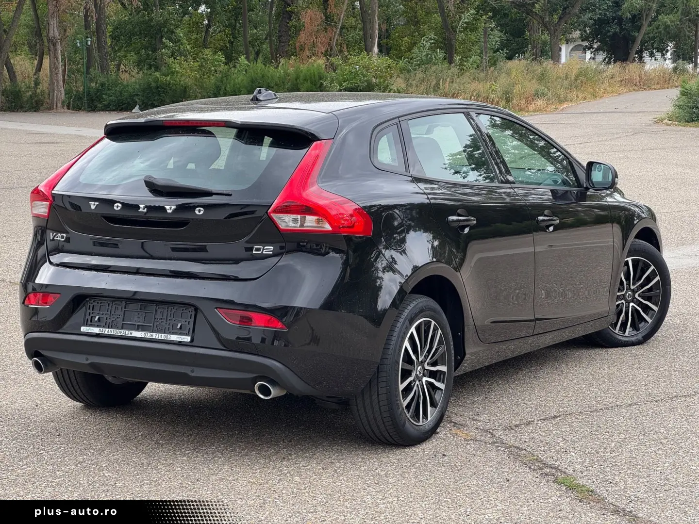 Volvo V40 Gen-Ii-2012