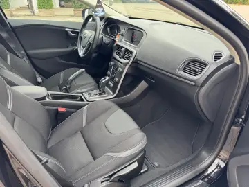 Volvo V40 Gen-Ii-2012