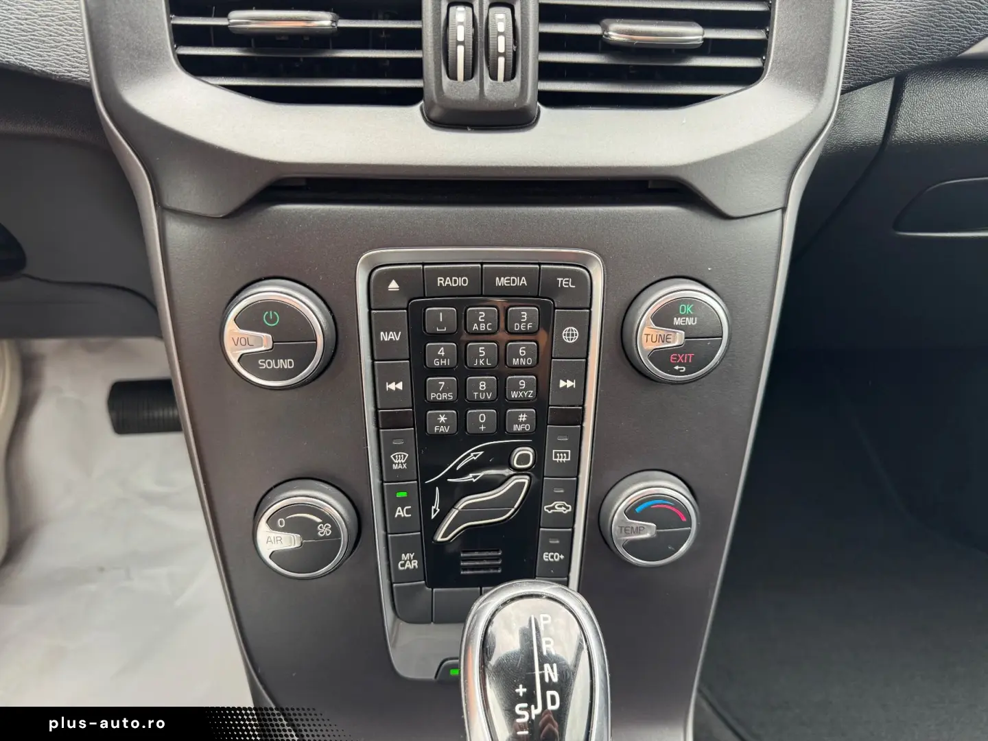 Volvo V40 Gen-Ii-2012