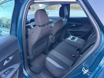 Peugeot 3008 Gen-Ii-2016