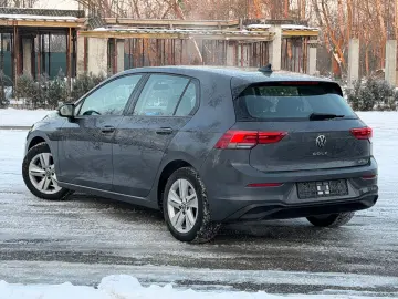 Volkswagen Golf Gen-Viii-2020