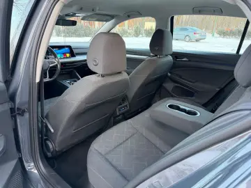 Volkswagen Golf Gen-Viii-2020