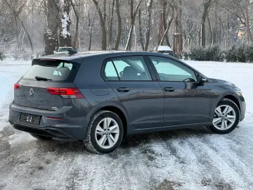 Volkswagen Golf Gen-Viii-2020