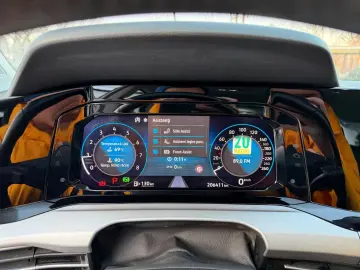 Volkswagen Golf Gen-Viii-2020