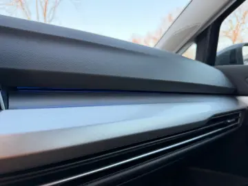 Volkswagen Golf Gen-Viii-2020