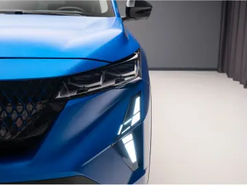 RENAULT RAFALE (300 CP) E-Tech Plug-in Hybrid 4x4 Multi-Mode