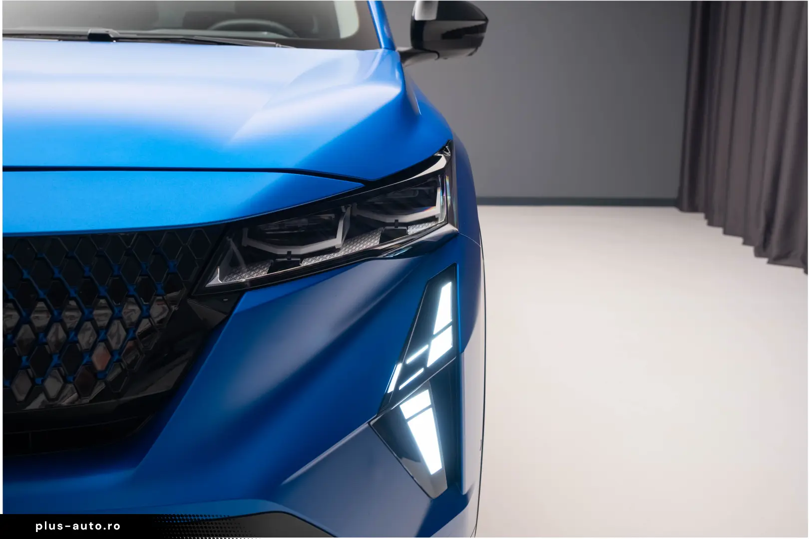 RENAULT RAFALE (300 CP) E-Tech Plug-in Hybrid 4x4 Multi-Mode