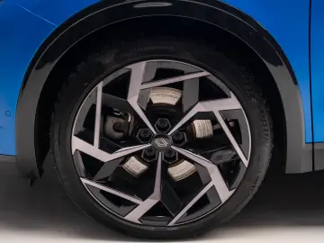 RENAULT RAFALE (300 CP) E-Tech Plug-in Hybrid 4x4 Multi-Mode