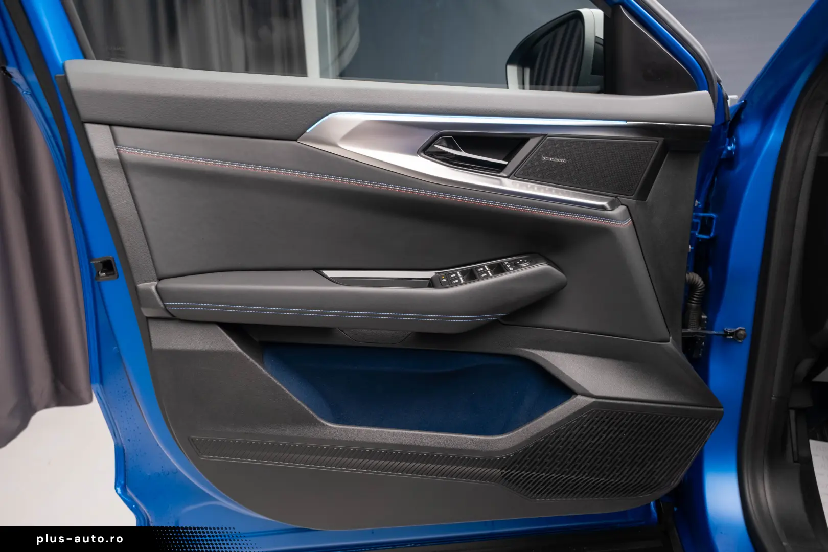 RENAULT RAFALE (300 CP) E-Tech Plug-in Hybrid 4x4 Multi-Mode