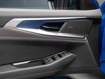 RENAULT RAFALE (300 CP) E-Tech Plug-in Hybrid 4x4 Multi-Mode