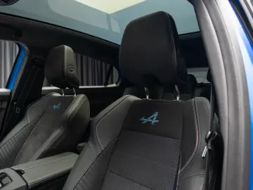 RENAULT RAFALE (300 CP) E-Tech Plug-in Hybrid 4x4 Multi-Mode