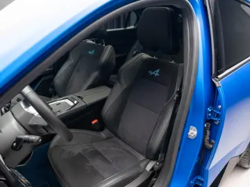 RENAULT RAFALE (300 CP) E-Tech Plug-in Hybrid 4x4 Multi-Mode