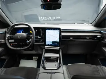 RENAULT RAFALE (300 CP) E-Tech Plug-in Hybrid 4x4 Multi-Mode