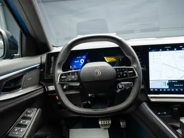 RENAULT RAFALE (300 CP) E-Tech Plug-in Hybrid 4x4 Multi-Mode